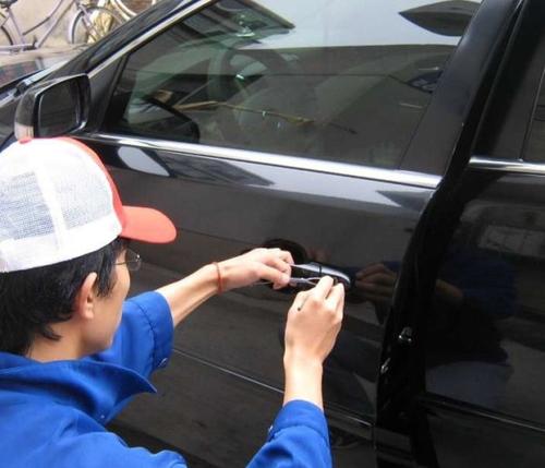 哈爾濱專業(yè)開(kāi)車鎖電話